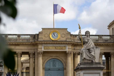 NIS 2 : le texte arrive à l'Assemblée, les collectivités en première ligne