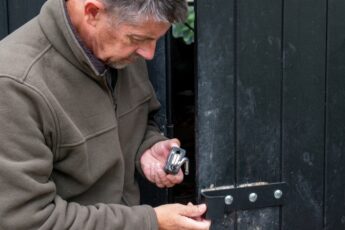 Insécurité dans les campagnes, bientôt comme en ville ? – Le Regard d’Éric de Riedmatten - Agora News Sécurité